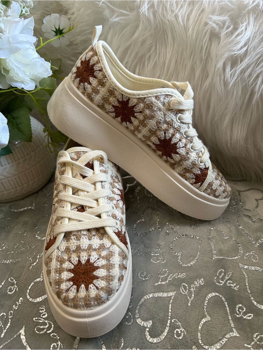 NEW DL1961, Size 7.5, Cream & Brown, Granny Square Crochet Platform Sneakers - Picture 1 of 6